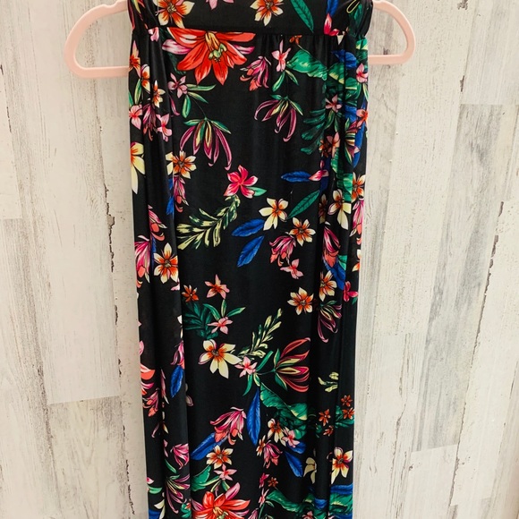 Flowers Skirt - Picture 1 of 2